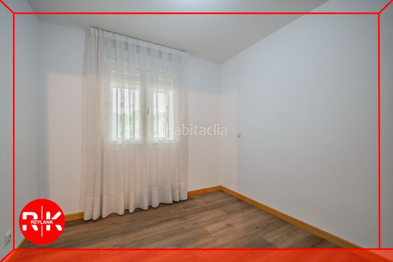 Foto b7dcff7d-2ba0-40ff-bc7d-845e9cc96be5. Pis amb calefacció piscina a Valleaguado-La Cañada Coslada