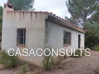 Masia a Urbanización la foya 164. Casa de campo con terreno