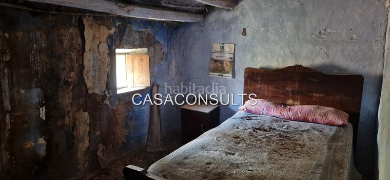 Foto 9aeb0cf7-1904-486f-9fff-576eef6a7c40. Masía gran masia con terreno en Useres (les)