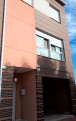 Casa adosada en Pobla Tornesa (la). Adosado de 211 mts