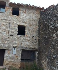 Mas à Albocàsser. Masia para reformar