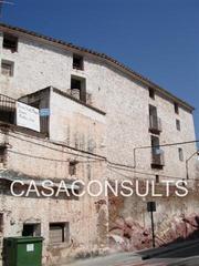 Masia a Vilafamés. Gran casa para reformar en el centro