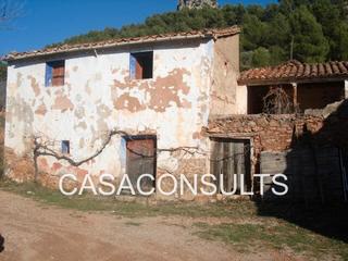 Mas à Lucena del Cid. Masia para reformar a 4 km de lucena del cid cerca del rio