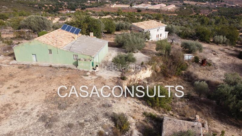 Foto 4ab0cf51-197d-46ed-98ec-a13e26db812a. Masía 2 masias solitarias y semireformadas en Useres (les)