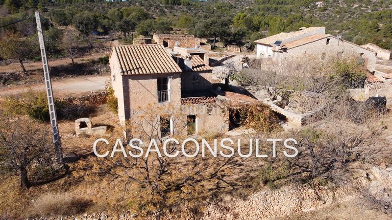 Foto 6e07cc44-e1e3-43e2-9fed-043ce42dd5c8. Masía dos bonitas masias en useres en Useres (les)