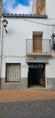 Casa  Plaza ayuntamiento. Casa en el centro de la localidad