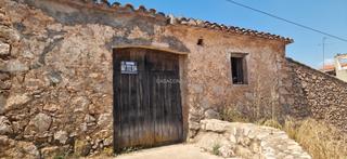 Local Comercial a Camí cementeri 6. Almacén de piedra con gran ubicación en venta