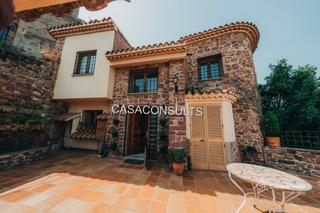 Masia  Carrer meson 11. Espectacular casa con vistas