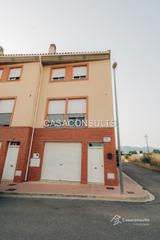 Casa adosada  Carrer dels sants màrtirs. Gran adosado con piscina