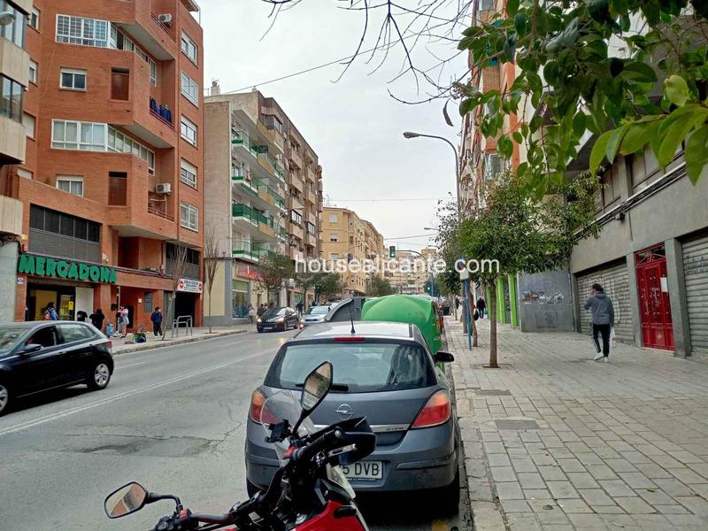 Foto 4b0fd6ca-d1e8-4036-8803-5fe1c144cce3. Local comercial 961 m2 de local comercial en av. conde lumiares en Alicante