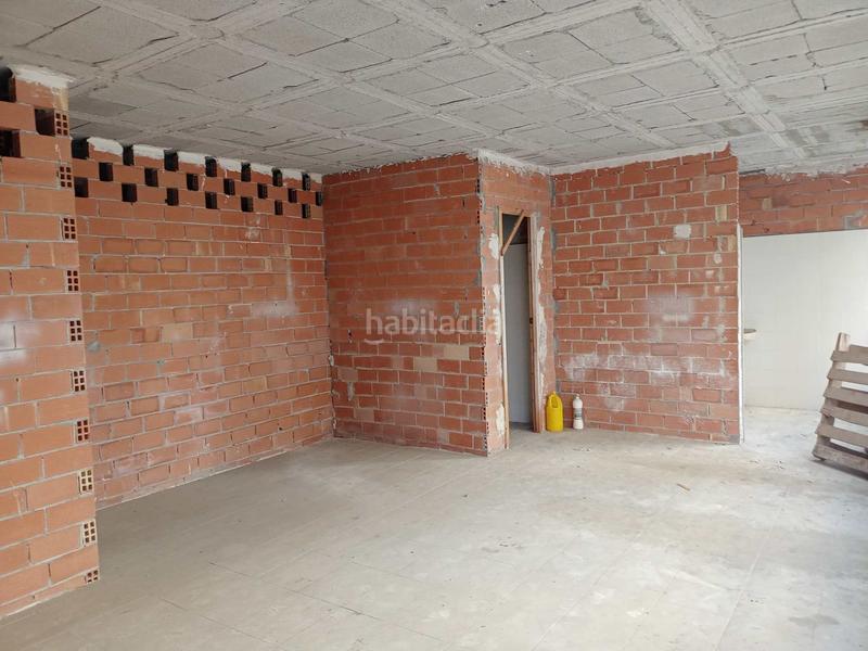 Foto b2a4400b-5072-4e06-947f-dbc488fb1540. Local comercial 961 m2 de local comercial en av. conde lumiares en Alicante