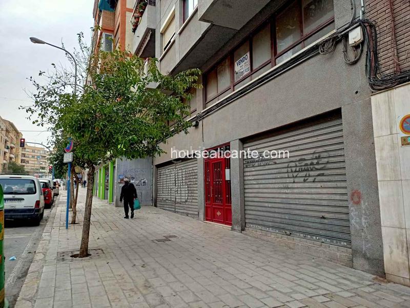 Foto ecac8cfc-3df8-49aa-8317-a1c9030cabcf. Local comercial 961 m2 de local comercial en av. conde lumiares en Alicante