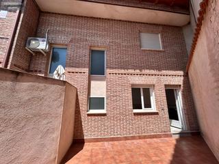 Casa adossada en Mntrida