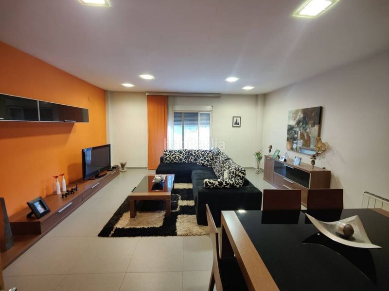 Foto 23ff7f11-0187-4583-8655-a4b7e8ab33d1. Xalet a calle ruiz pons 30 a Buñol
