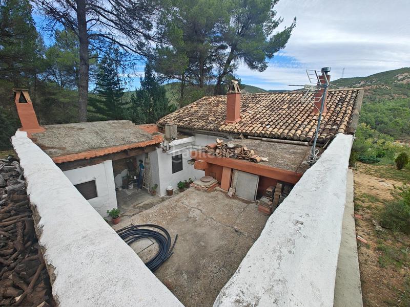 Foto fcb4ec0c-9d01-4f2b-8b48-925ed5d0e940. Chalet dans numero 19 225 dans Buñol