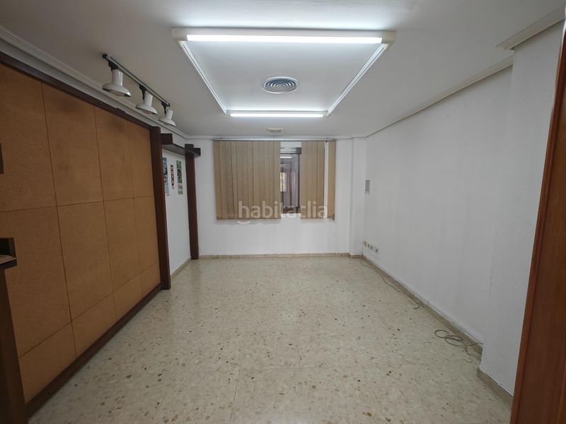 Foto 1ef1bb55-7e88-47c7-b60a-285515c2d922. Lloguer local comercial a Buñol