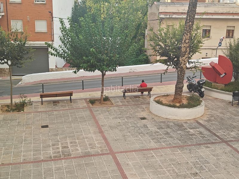Foto f6b377a6-cec5-42e5-9118-90ee15e89915. Lloguer local comercial a Buñol