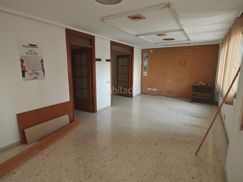 Foto f7c3dc4b-7751-49cd-a4ee-b83c54ee9e7b. Lloguer local comercial a Buñol