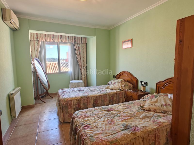Foto 5c0ffdd4-6e15-4552-8400-a7b8bce54863. Casa amb calefacció aparcament a Buñol