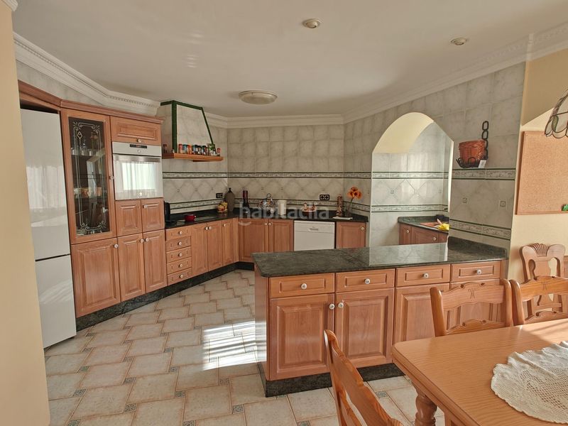 Foto af66e496-56c8-4e17-812d-65ea9c83e625. Casa amb calefacció aparcament a Buñol