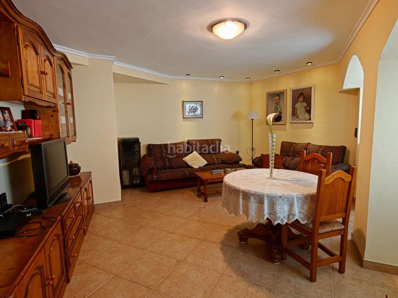 Foto af6736d4-4ca2-4511-bd06-df9aa97ee598. Casa amb calefacció aparcament a Buñol