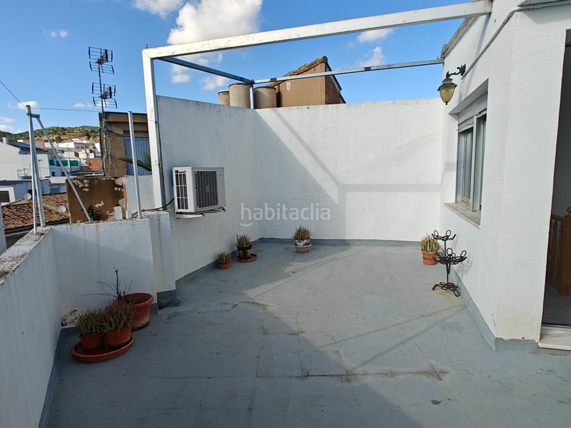 Foto fe4a921d-4bf3-44c2-ba93-bdd3a15d7662. Casa amb calefacció aparcament a Buñol