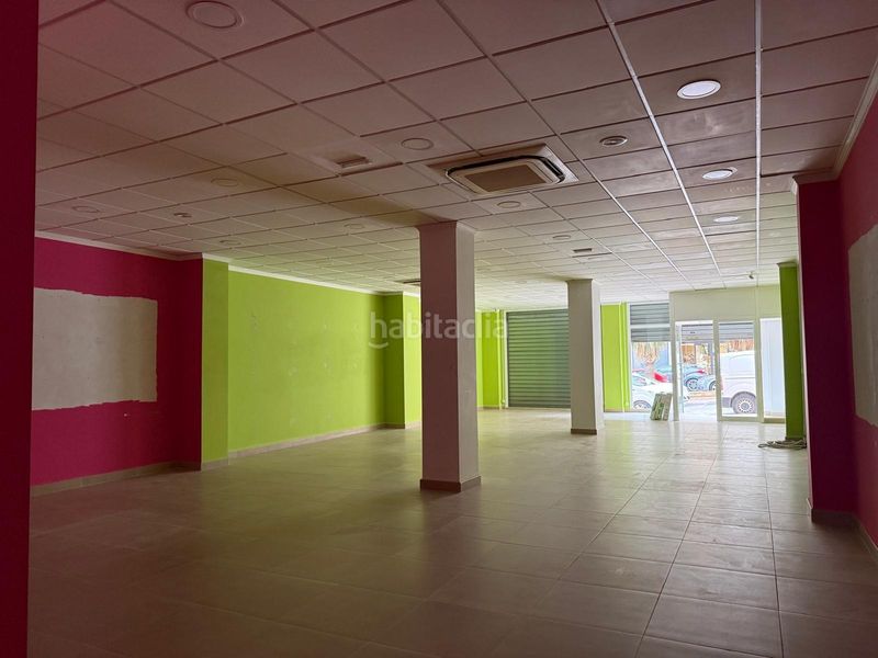Foto ac6abeed-b38b-4f13-84bf-cfd17240fb4e. Lloguer local comercial a Buñol