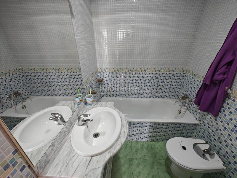 Foto 1d64b54f-d59a-493c-8bd7-63a46e86ab5a. Casa adossada a calle deportes 11 a Macastre