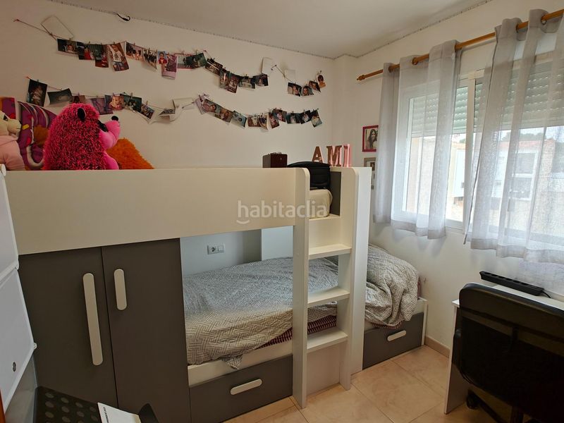 Foto 4368bfeb-a578-4064-9f92-ab0d338f5b1a. Casa adossada a calle deportes 11 a Macastre