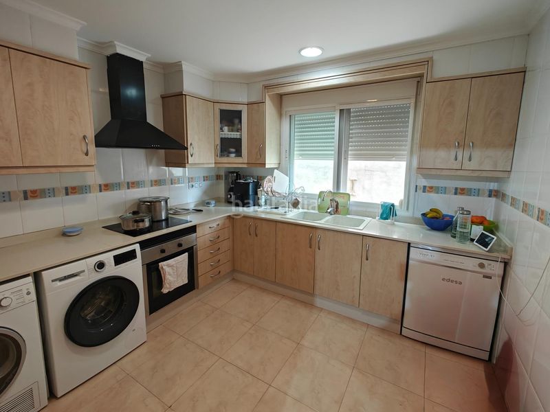 Foto 78d1b0b0-7783-4132-b9af-e3a475fa1bd5. Casa adossada a calle deportes 11 a Macastre