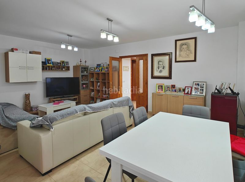 Foto c4db82ae-7c9a-44a4-8f9c-3c0e0e53757c. Casa adossada a calle deportes 11 a Macastre