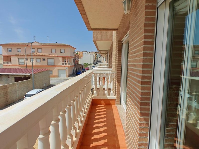 Foto 378a633a-6359-47f7-9ed9-3d698c474846. Casa adossada a maciz el 33 a Yátova