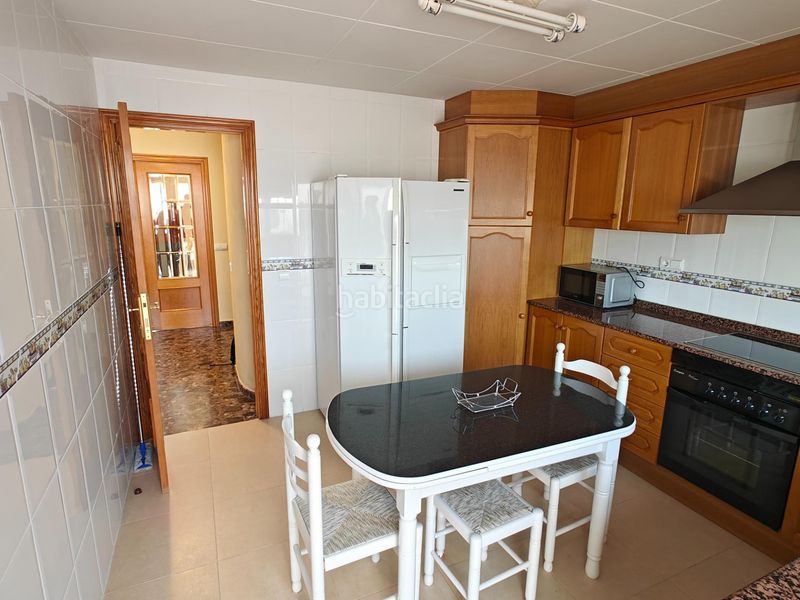 Foto 563b7d00-a358-4e20-9d04-90545717291d. Casa adossada a maciz el 33 a Yátova