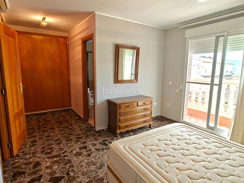 Foto d63084d2-cb89-41c1-bc50-a2f5be4e8336. Casa adossada a maciz el 33 a Yátova