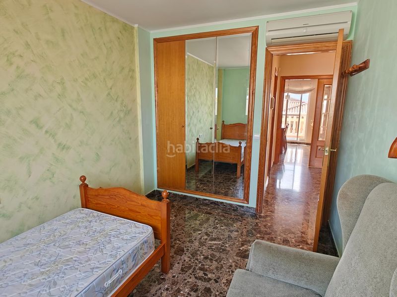 Foto f779aceb-7010-4361-a0dd-aca34d2b60b7. Casa adossada a maciz el 33 a Yátova