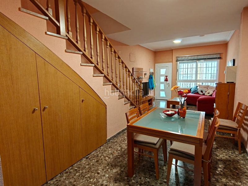 Foto ff80aea8-7454-4374-aacb-af36fcf5dc49. Casa adossada a cruz roja 7 a Buñol
