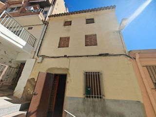 Maison  Calle calderon de la barca 1. Casa de pueblo en buñol