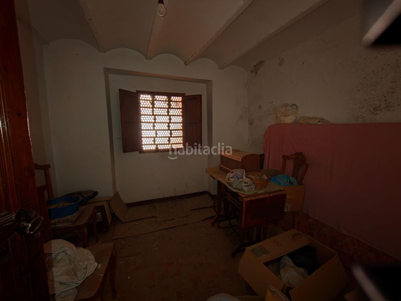 Foto bb0ea67f-34c0-45bf-92b3-9b3883c36597. Casa a calle calderon de la barca 1 a Buñol