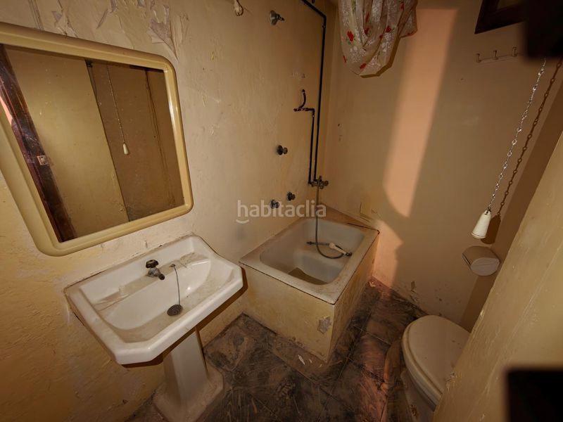 Foto bbdaa21f-59c6-445e-8541-b179dbfa21af. Casa a calle calderon de la barca 1 a Buñol