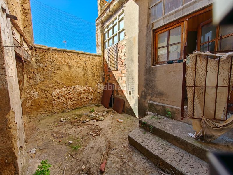 Foto cfa6862b-a66d-4385-b522-054b8b83e953. Casa a calle calderon de la barca 1 a Buñol