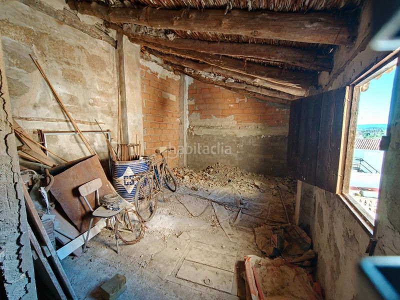 Foto d18cefdd-51ac-4891-8a3c-4a8d05638b45. Casa a calle calderon de la barca 1 a Buñol