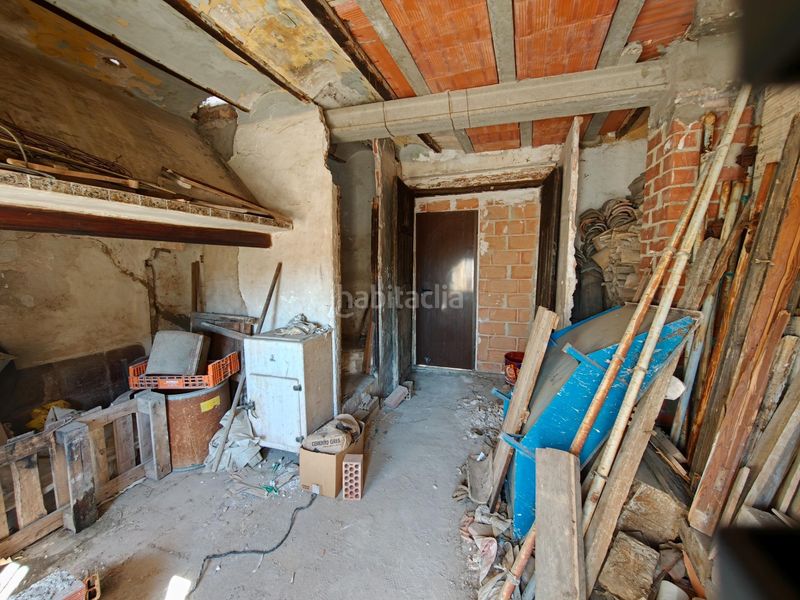 Foto e501d943-3946-4433-9ef1-fc7ed51e392d. Casa a calle calderon de la barca 1 a Buñol