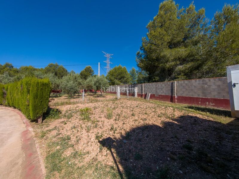 Foto a366c871-be01-4bd6-9d37-dde0085704ca. Chalet  en Buñol