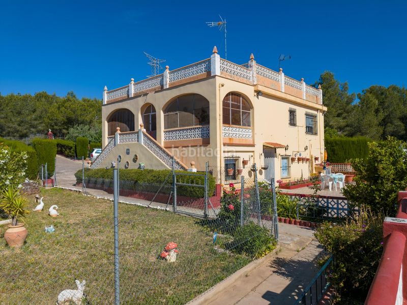 Foto b3caf94f-5f35-4068-8651-6539b3b39f7d. Chalet  en Buñol