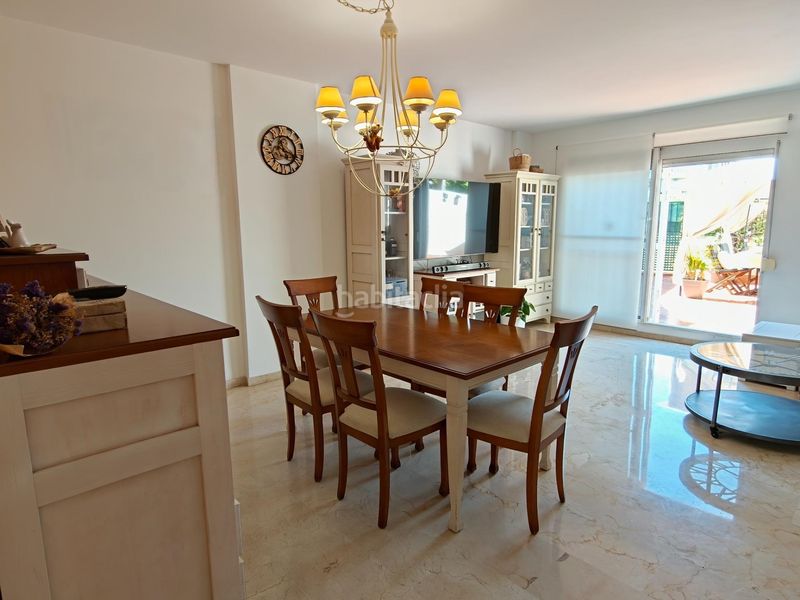 Foto a9f6dde5-8357-4f58-b9c7-80eadf7108ce. Casa adossada amb calefacció aparcament piscina a San Antonio de Benagéber