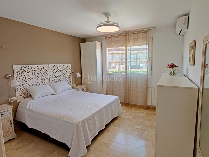 Foto cb0a30d1-9c4d-4a16-b0a8-a3572d787a85. Casa adossada amb calefacció aparcament piscina a San Antonio de Benagéber