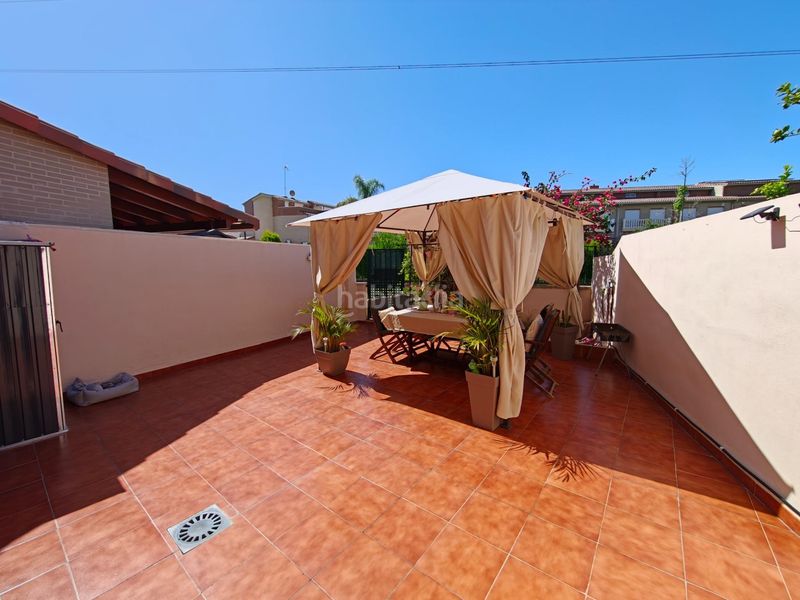 Foto d60857af-cdc2-468a-851f-7b03a49eeb62. Casa adossada amb calefacció aparcament piscina a San Antonio de Benagéber