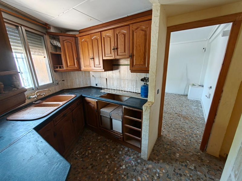 Foto cdcb9cff-94f6-49a7-99bd-3beb4ec995fa. Casa amb aparcament a Yátova