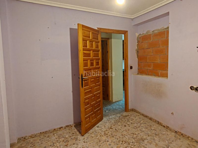 Foto ee0366fe-f20c-4fa5-aa18-620ca1db5c45. Casa amb aparcament a Yátova
