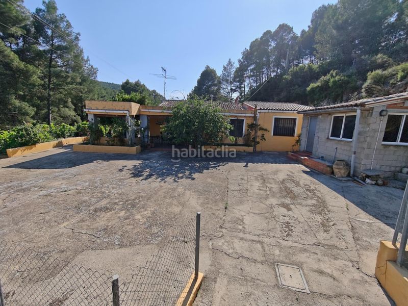 Foto 45c3b116-6634-482e-9f72-7c89ec863a2c. Xalet amb piscina a Yátova